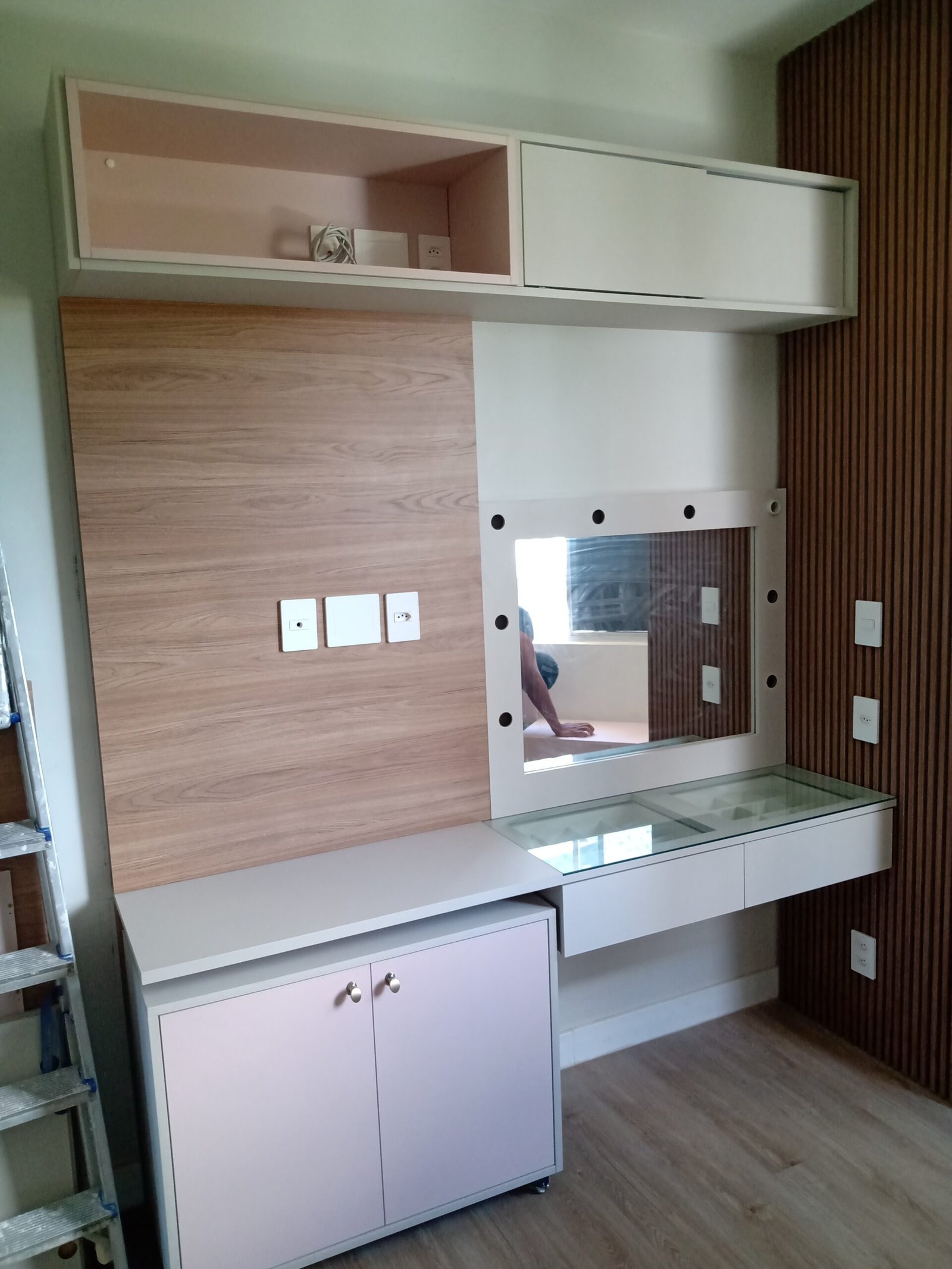 Marceneiro pontual faço orçamento todo Rio de Janeiro